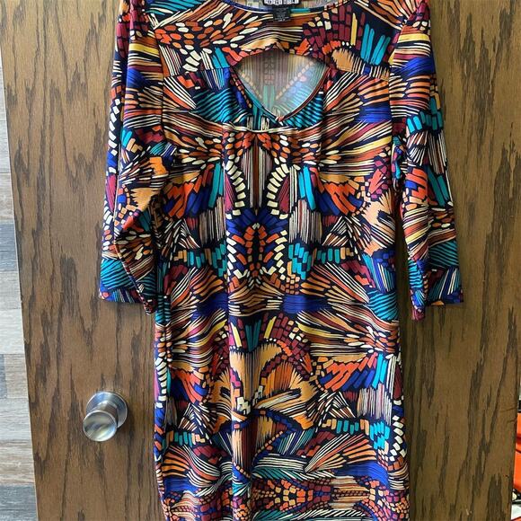 Women's 1X Paper Doll Unique Midi Dress 3/4 Sleeve Keyhole Neckline Colorful - Picture 1 of 10
